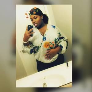 Meet your Posher, Monasia